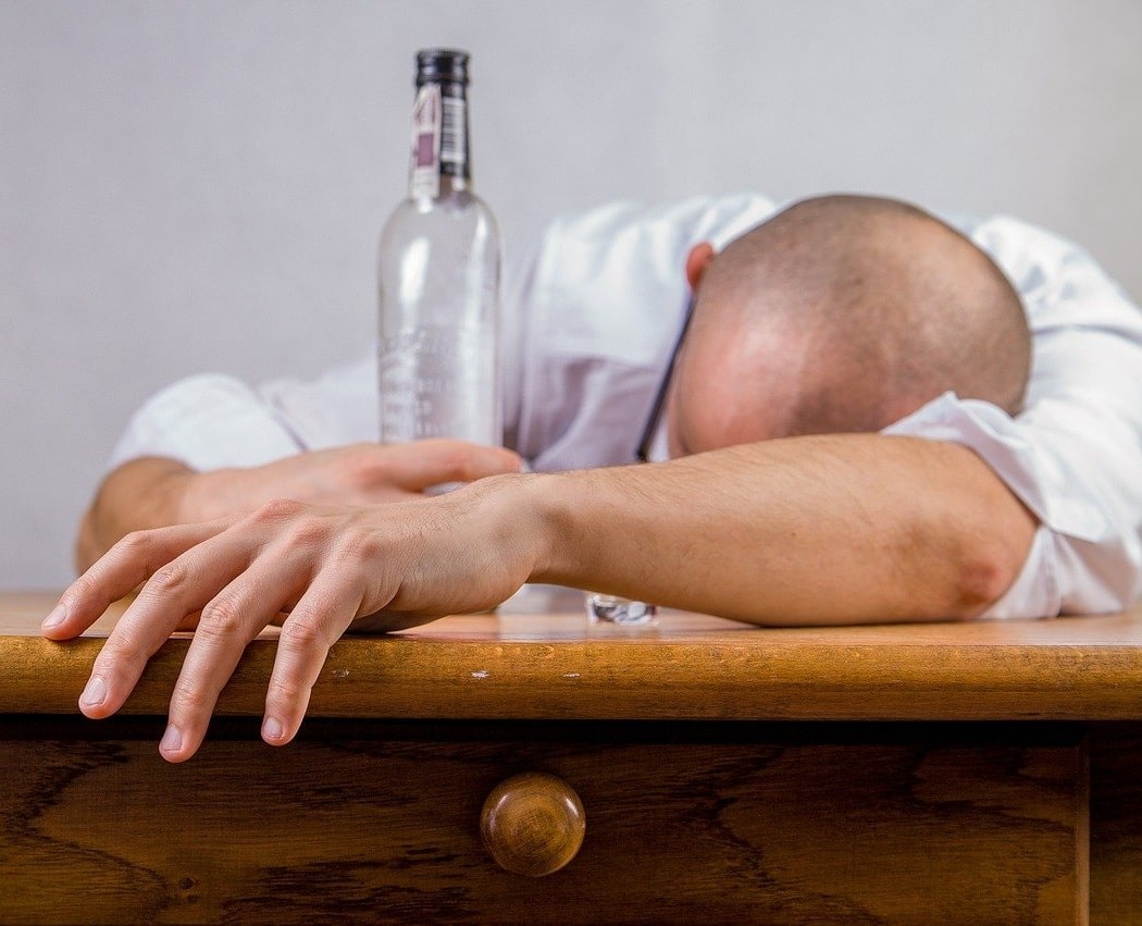 Что считается алкогольной зависимостью? Основные этапы лечения алкоголизма