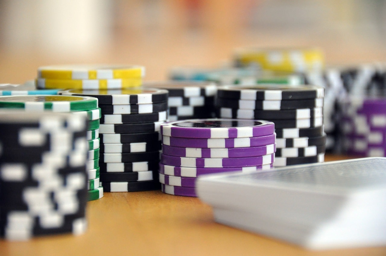 Зависимость от азартных игр: симптомы, причины, принципы лечения